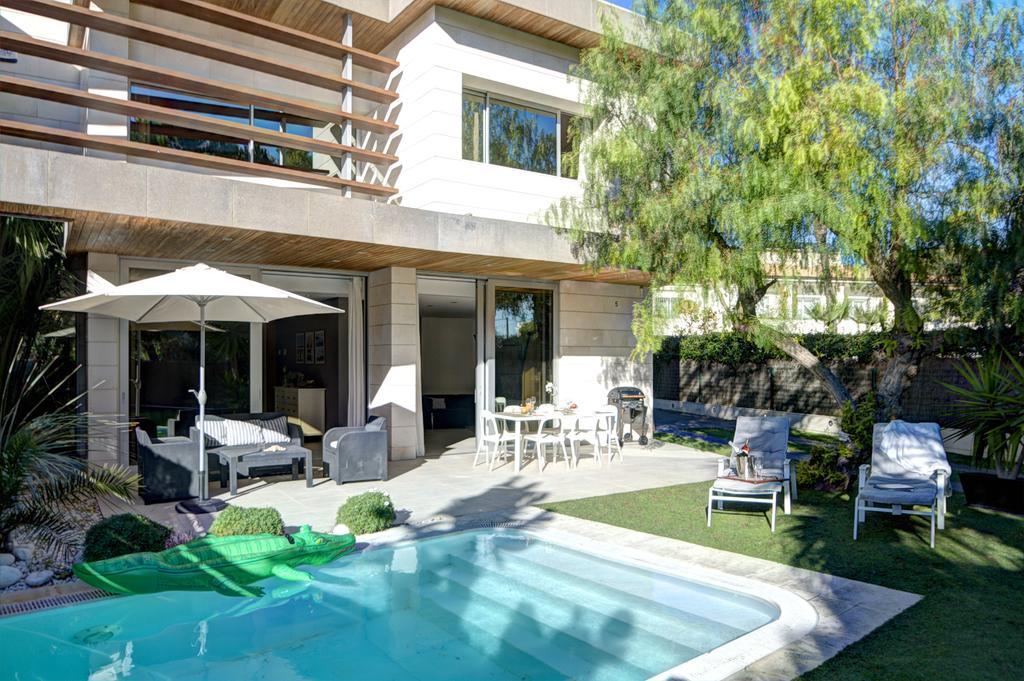 סיטגס Villa Tarantino מראה חיצוני תמונה