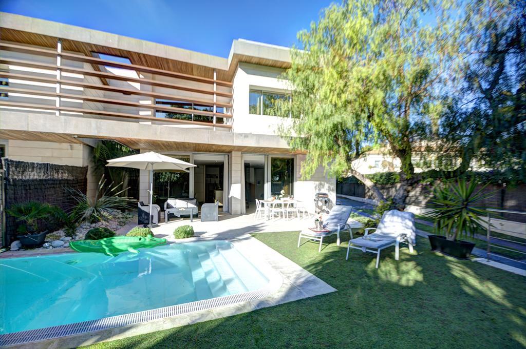 סיטגס Villa Tarantino מראה חיצוני תמונה